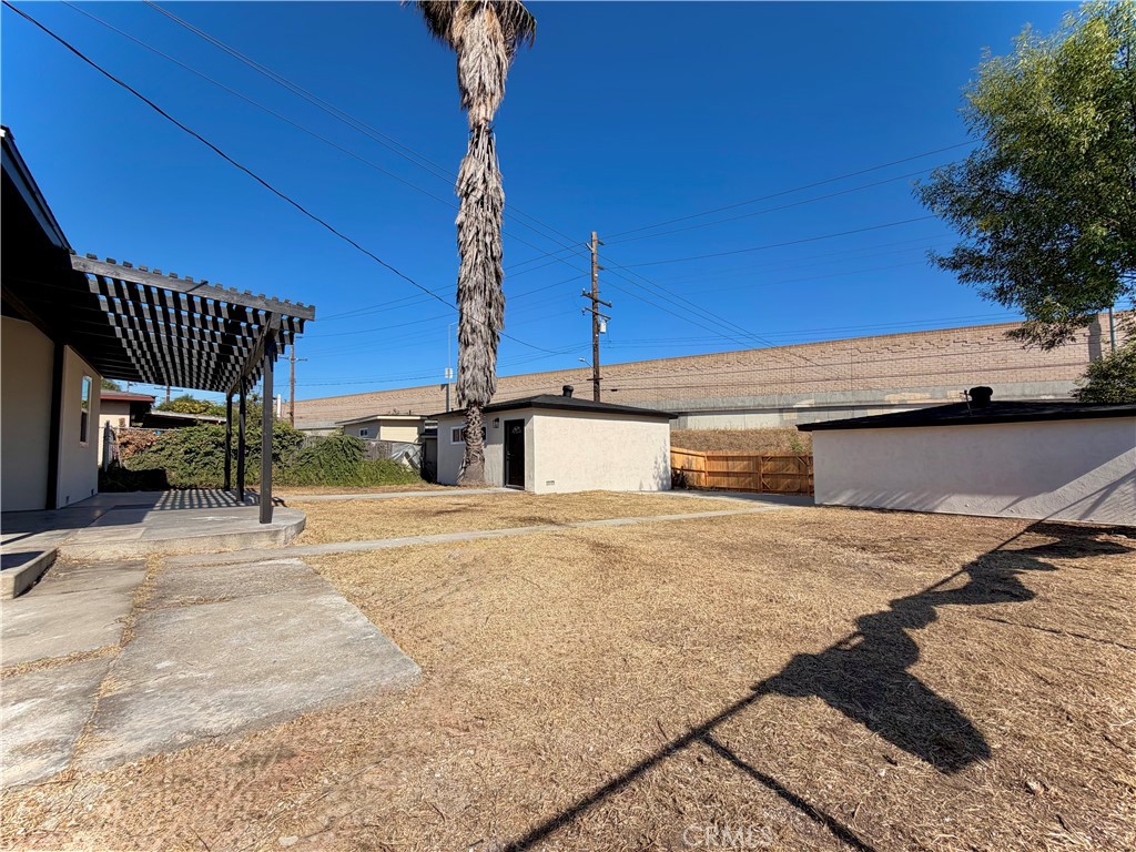 682 E La Verne Avenue Property Photo 17