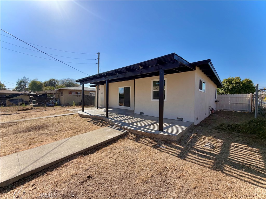 682 E La Verne Avenue Property Photo 22