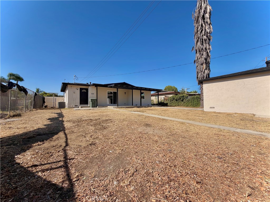 682 E La Verne Avenue Property Photo 24