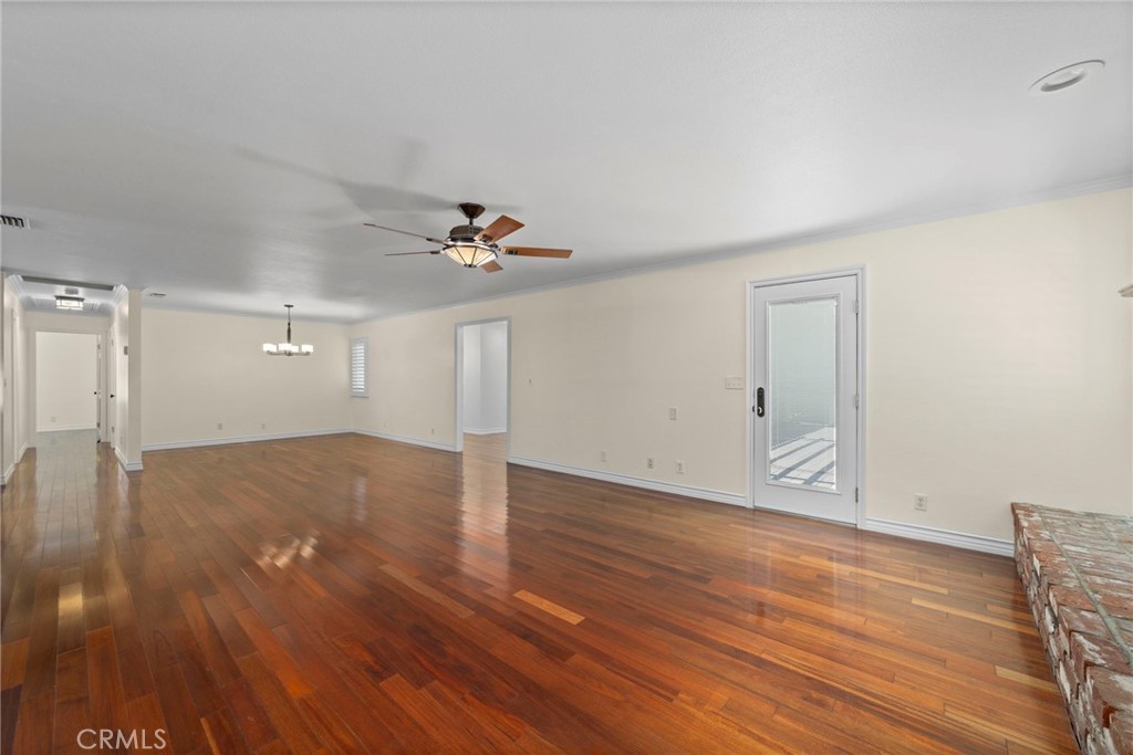 963 E Meda Property Photo 7