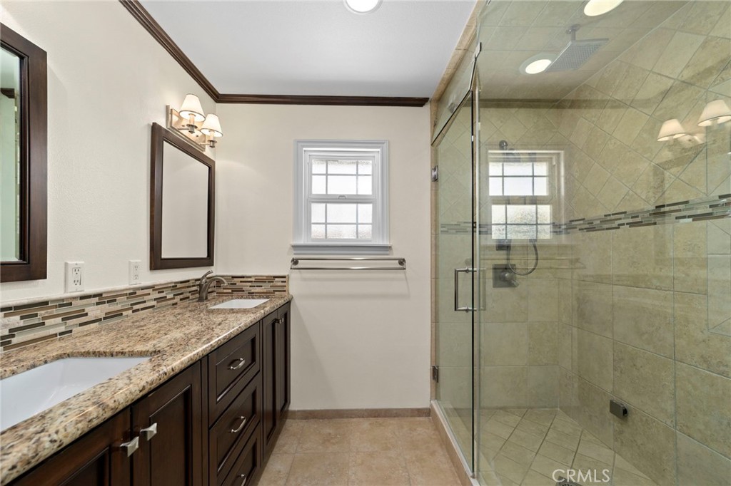 963 E Meda Property Photo 20