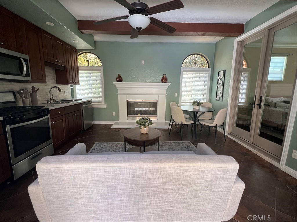 16611 Catena Dr Property Photo 3