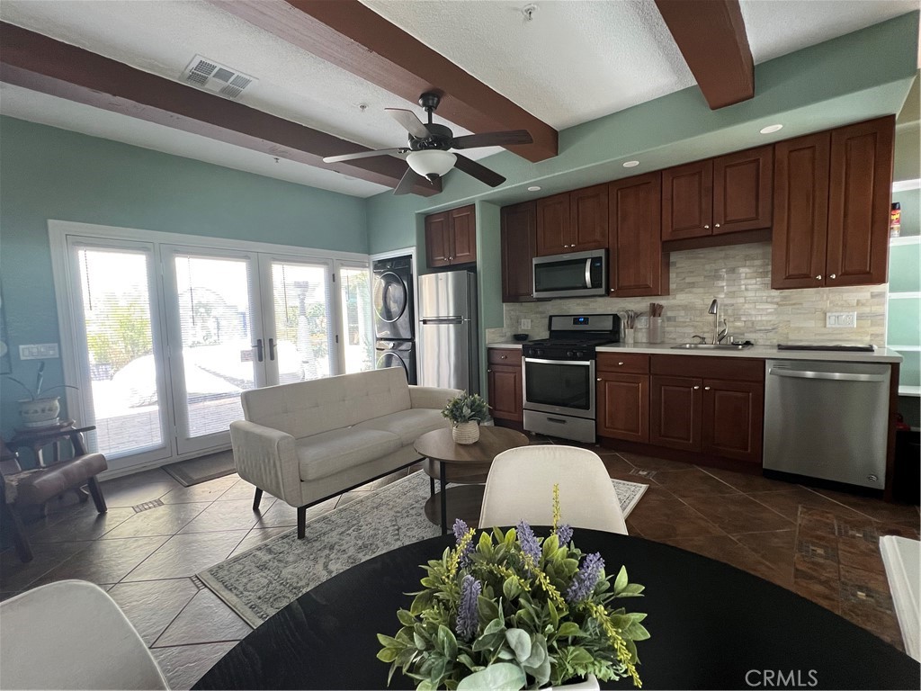 16611 Catena Dr Property Photo 4