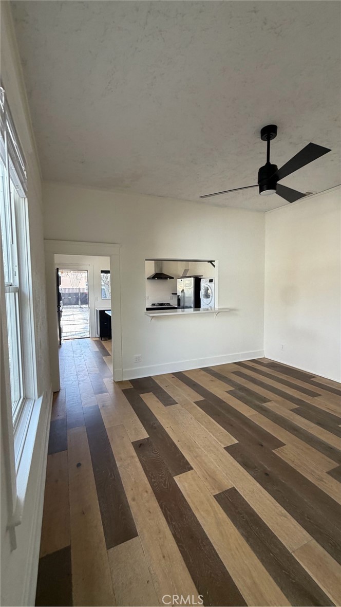 210 E High Property Photo 17