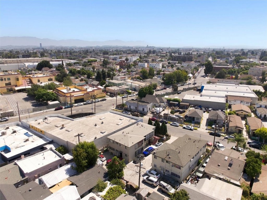 3415 Mckinley Property Photo 4