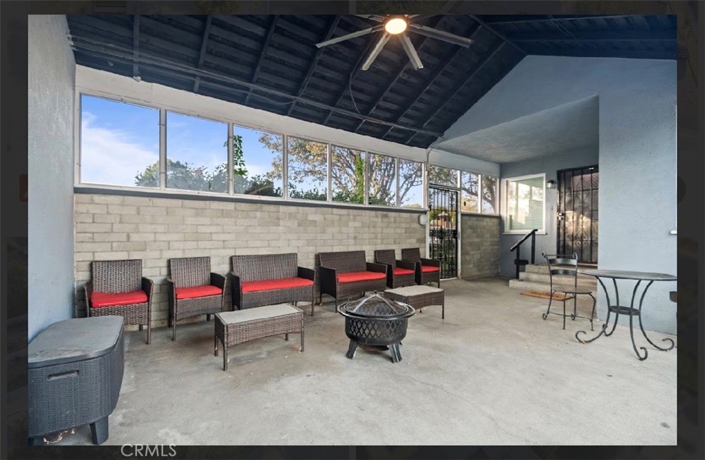 2498 N G St Property Photo 4