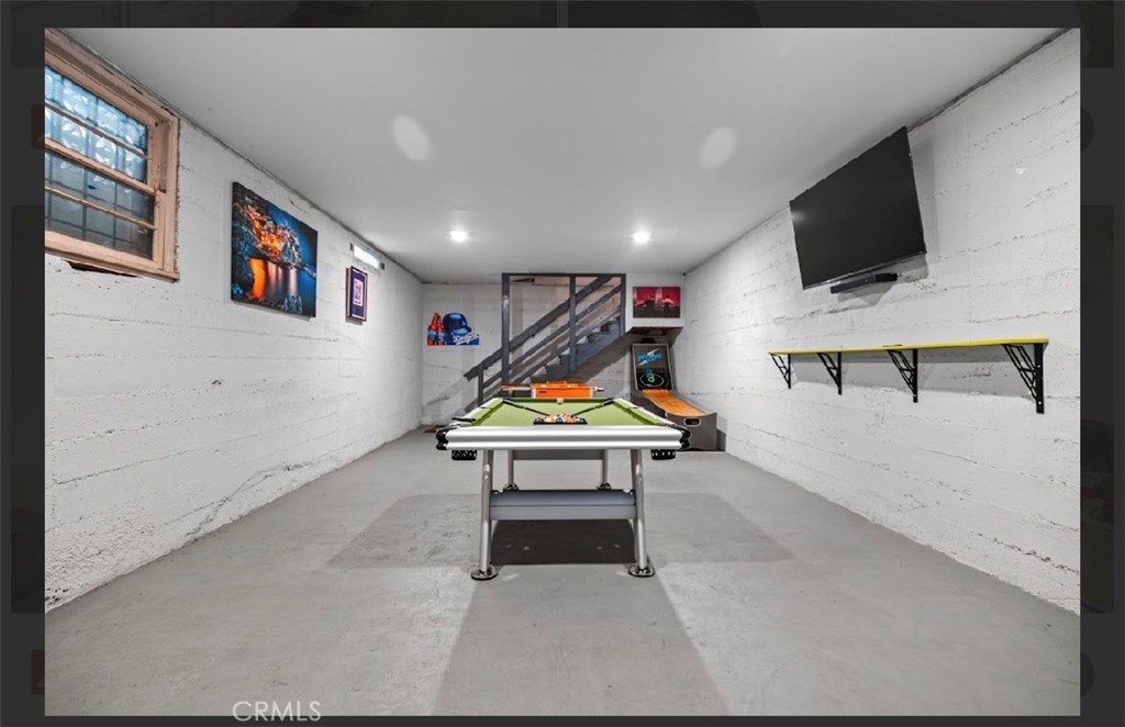 2498 N G St Property Photo 17
