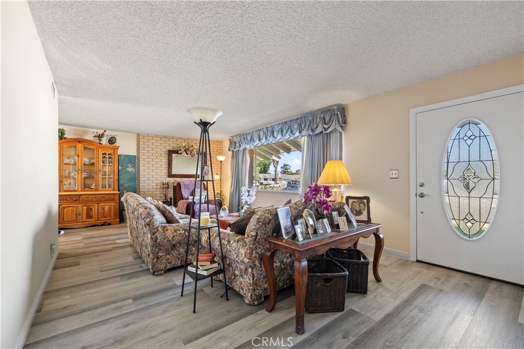 330 Golden Carriage Property Photo 6