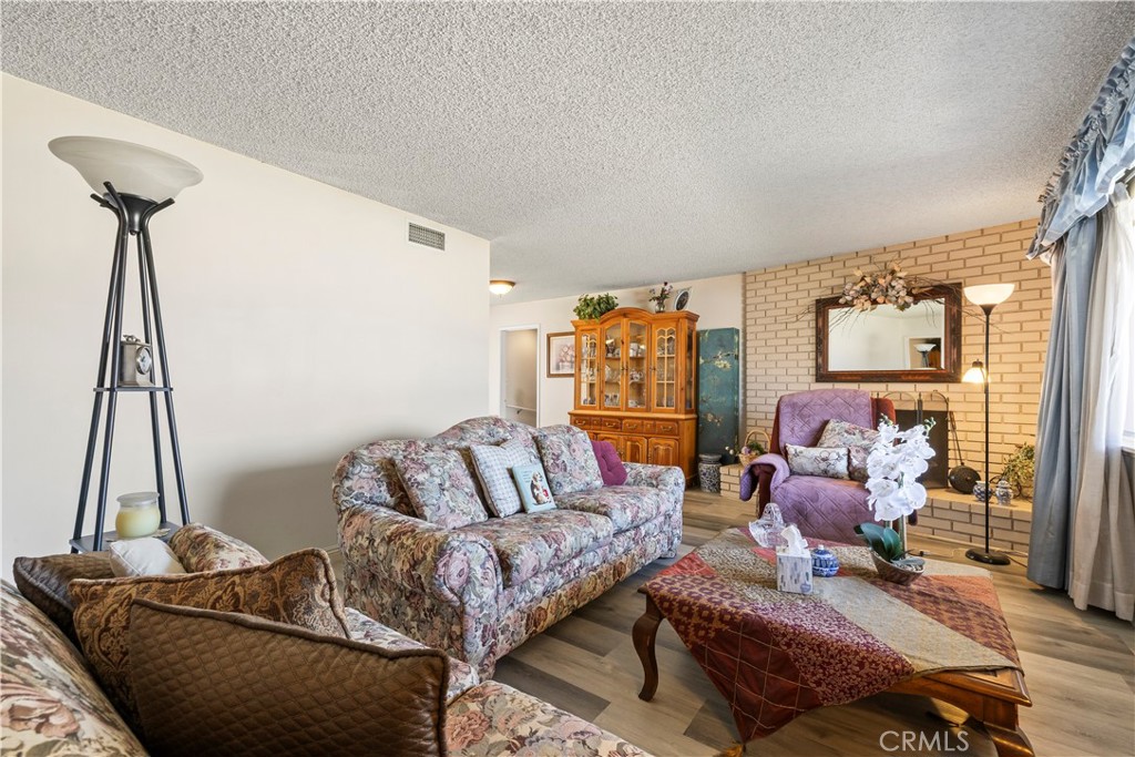 330 Golden Carriage Property Photo 7