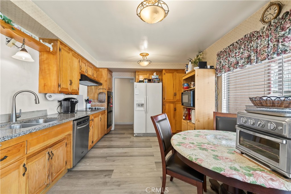 330 Golden Carriage Property Photo 16