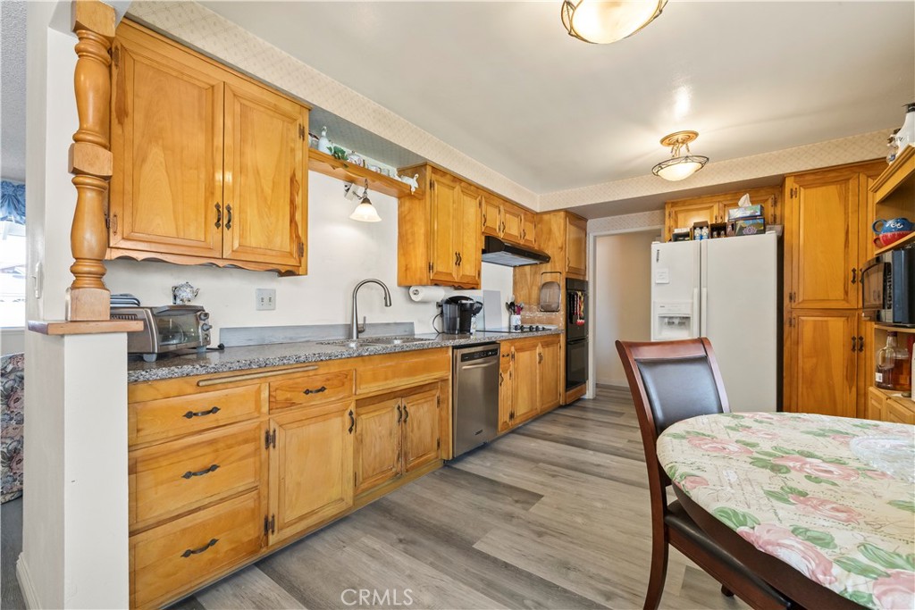 330 Golden Carriage Property Photo 17