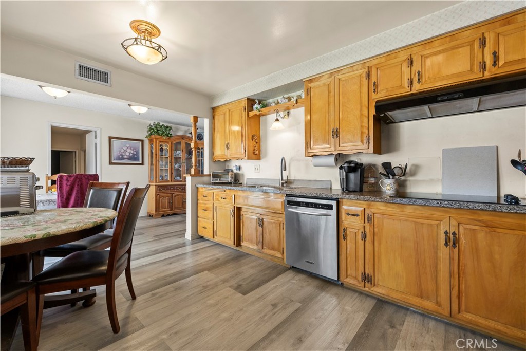 330 Golden Carriage Property Photo 18