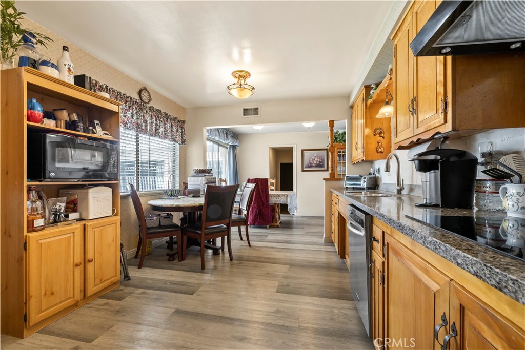 330 Golden Carriage Property Photo 19