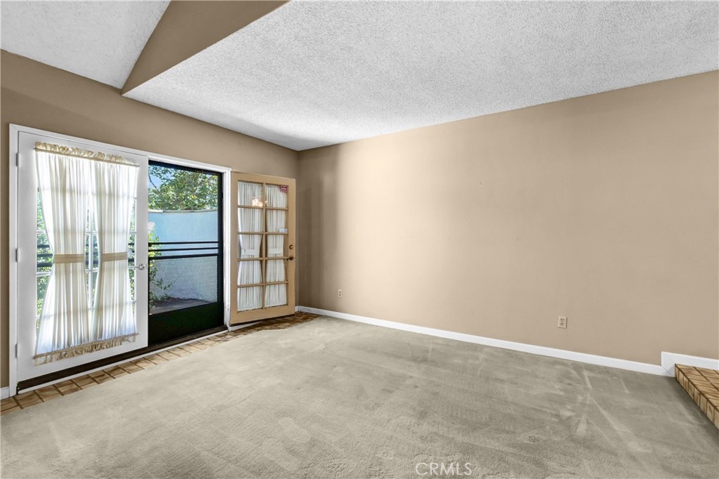 960 W Arrow E Property Photo 6