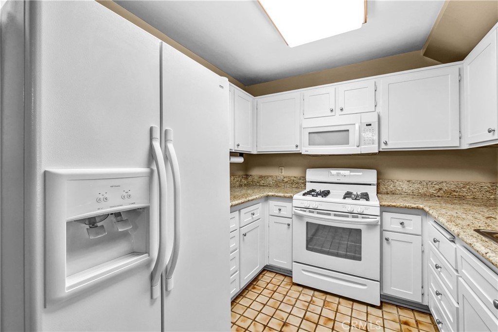 960 W Arrow E Property Photo 10