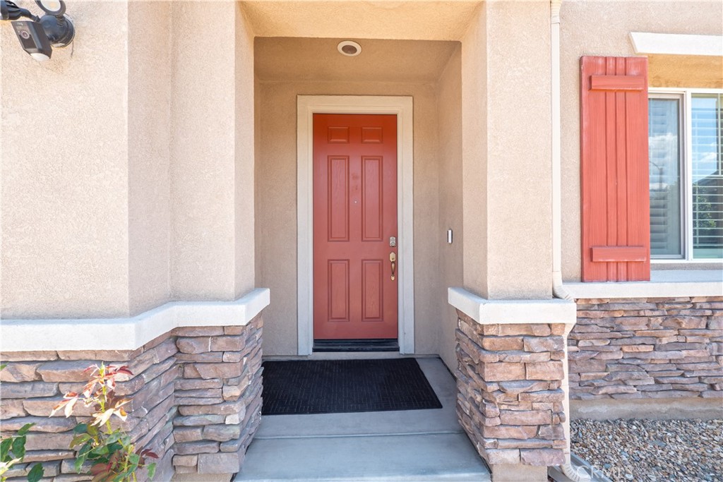15333 Chive Property Photo 3