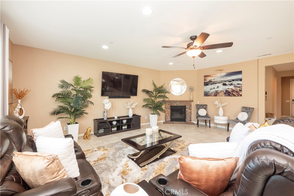15333 Chive Property Photo 6