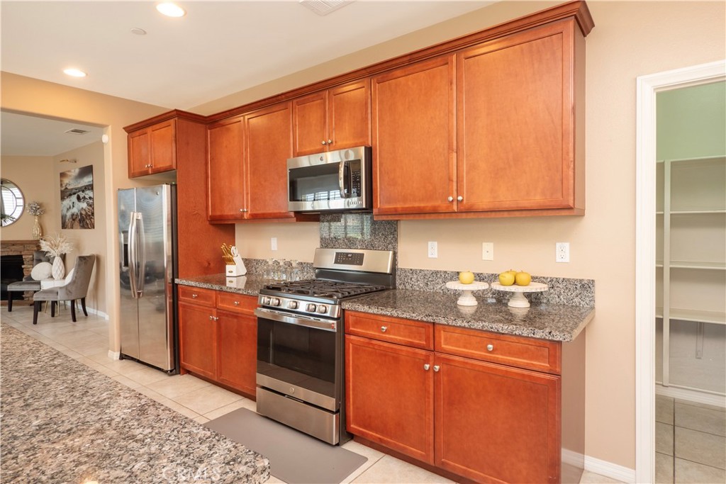 15333 Chive Property Photo 15