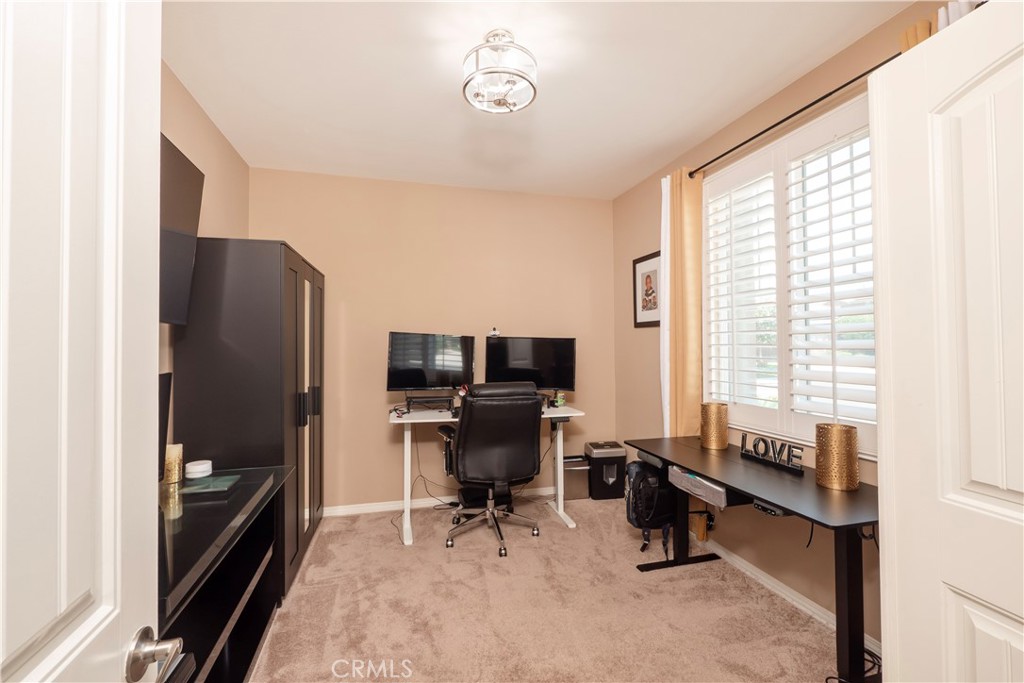 15333 Chive Property Photo 38