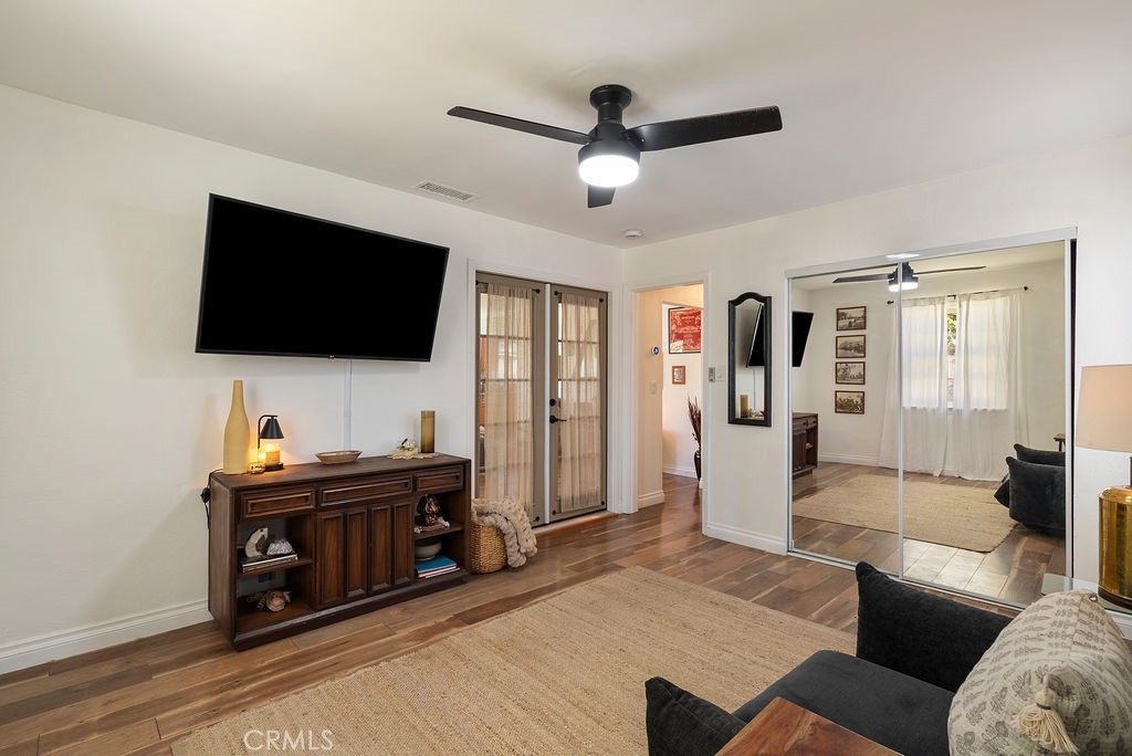 346 W Artesia Property Photo 16