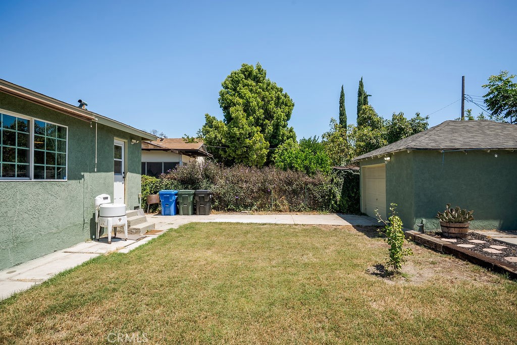 346 W Artesia Property Photo 28