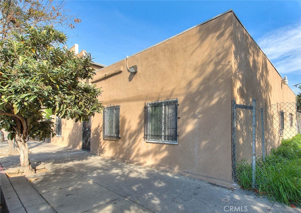 10606 Avalon Boulevard Property Photo 16