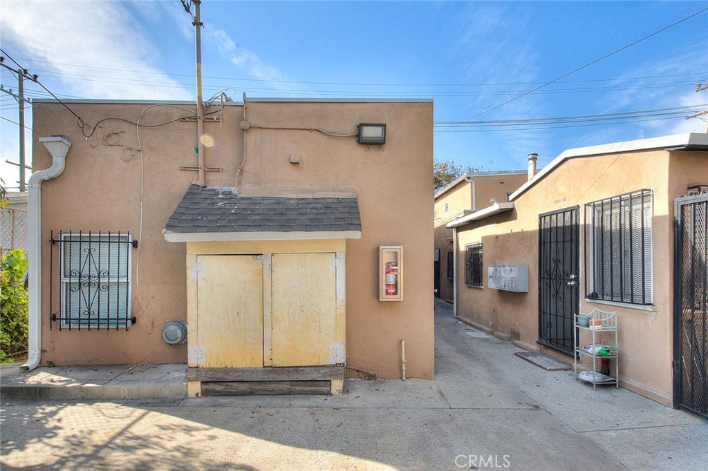 10606 Avalon Boulevard Property Photo 20