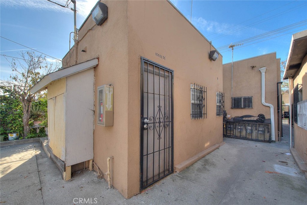 10606 Avalon Boulevard Property Photo 21