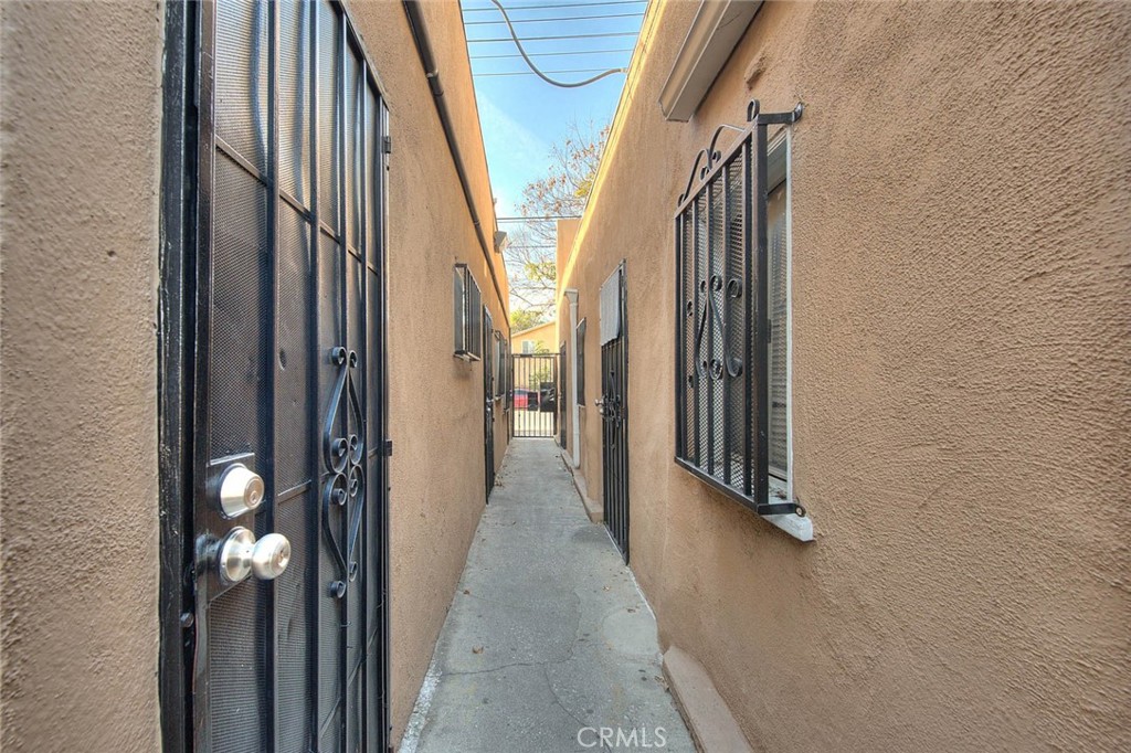 10606 Avalon Boulevard Property Photo 24