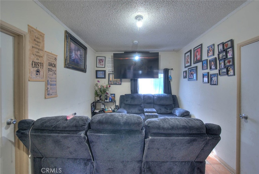 10606 Avalon Boulevard Property Photo 25