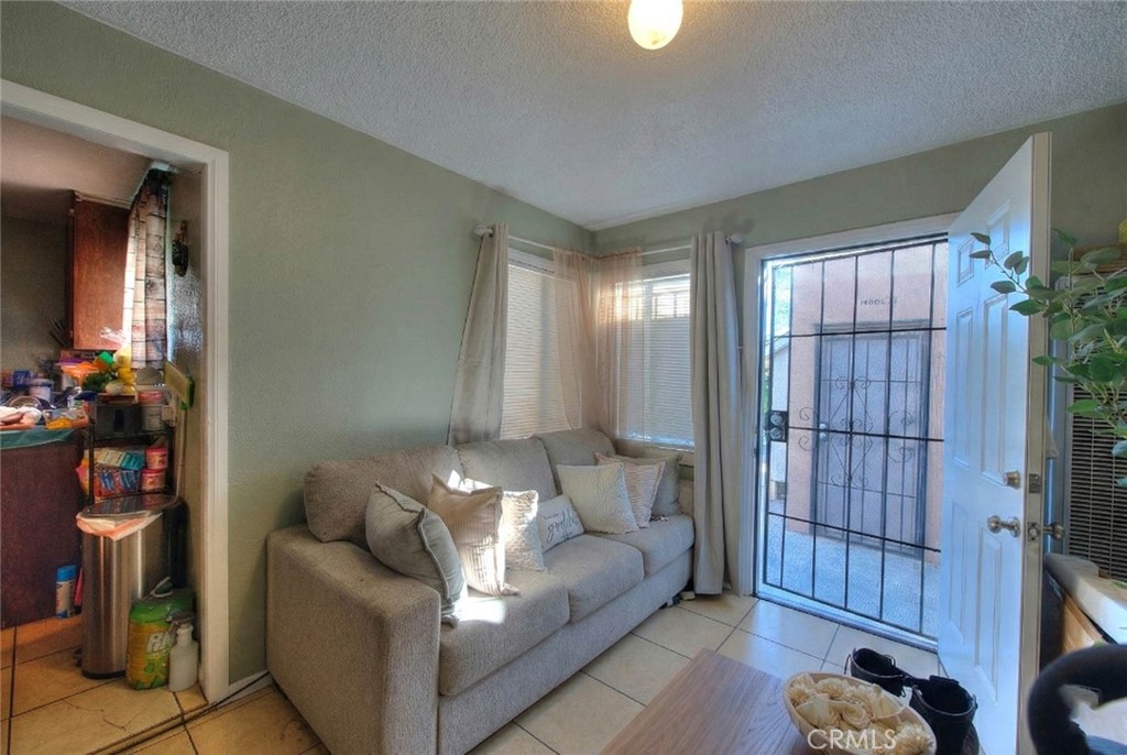 10606 Avalon Boulevard Property Photo 38