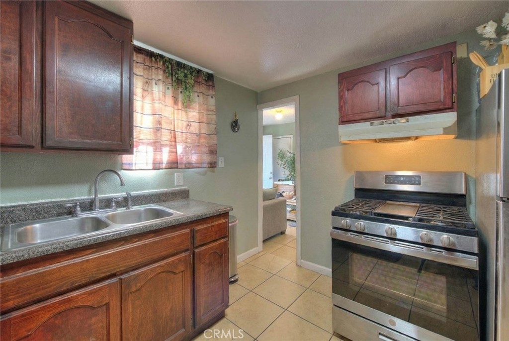 10606 Avalon Boulevard Property Photo 39