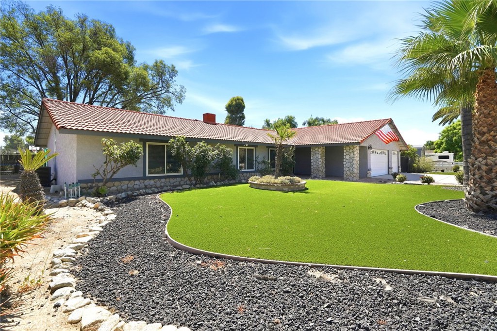 14334 Anthony Place Property Photo