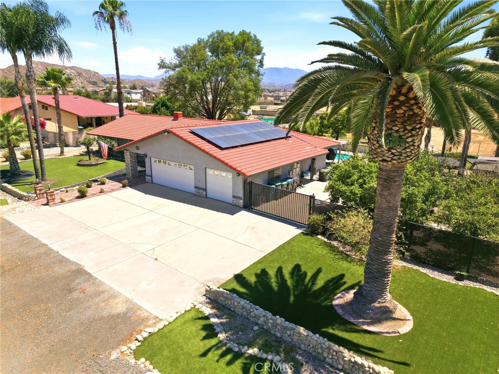 14334 Anthony Place Property Photo 7