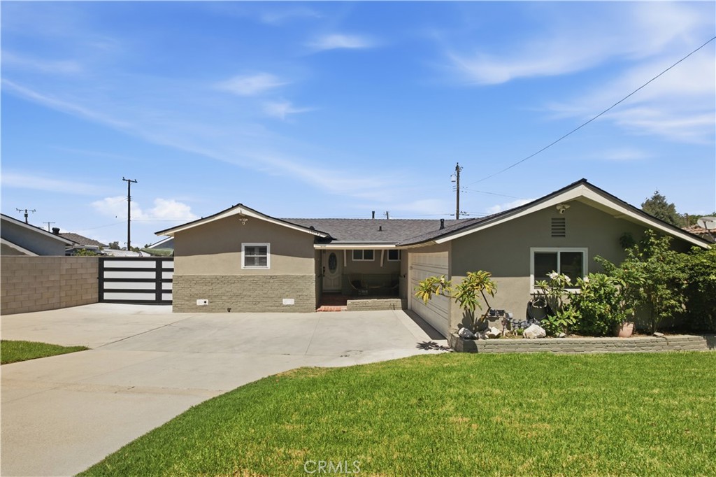13513 De Alcala Property Photo 1