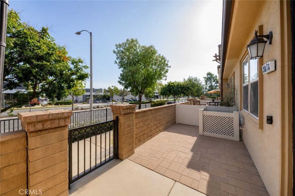 3078 E Via Rosso Property Photo 2