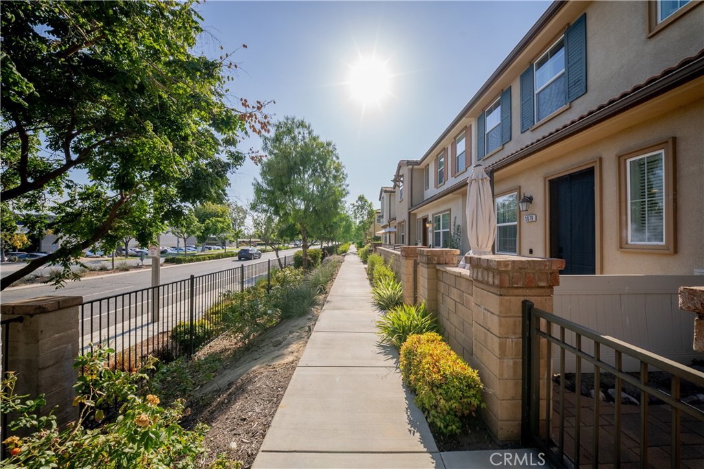 3078 E Via Rosso Property Photo 3
