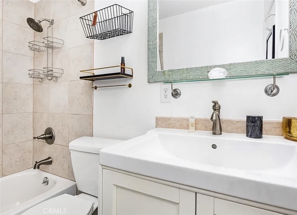 18526 E Linfield Property Photo 16