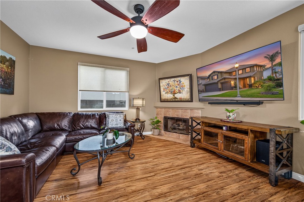 5561 Hunt Club Drive Property Photo 7