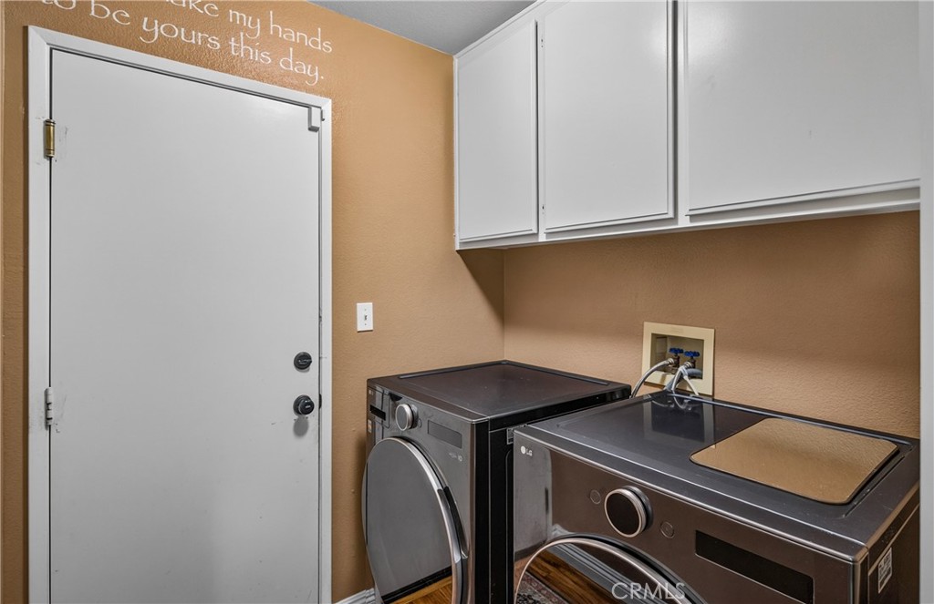 5561 Hunt Club Drive Property Photo 15