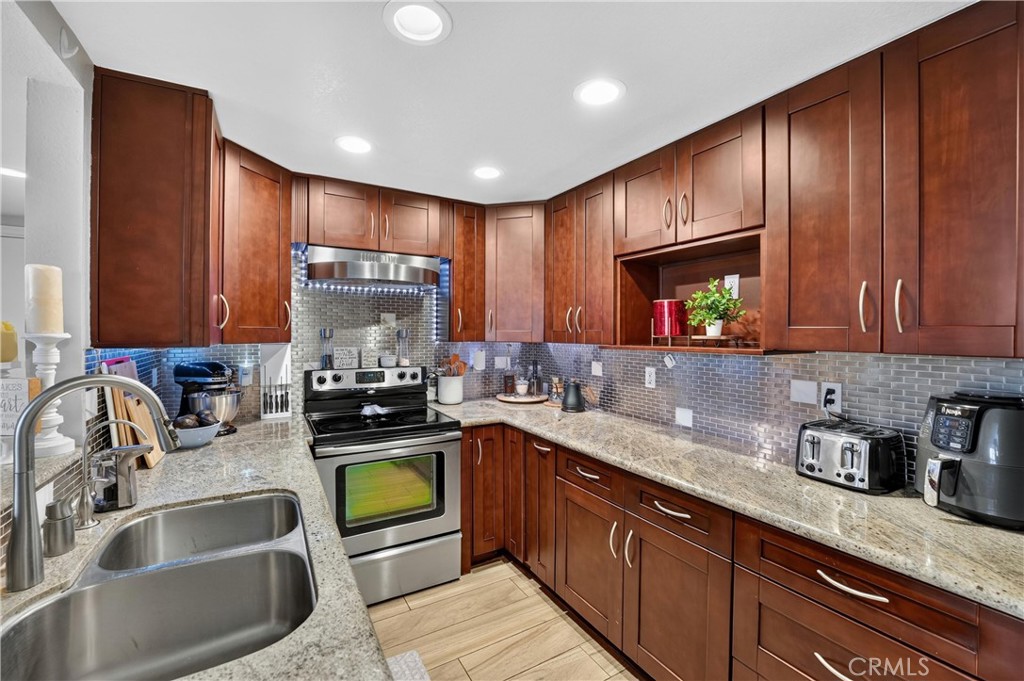 435 W 9th B3 Property Photo 12