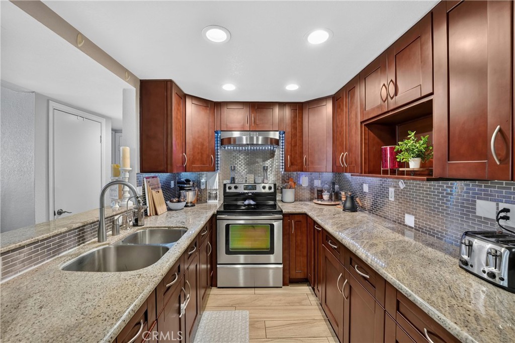 435 W 9th B3 Property Photo 13