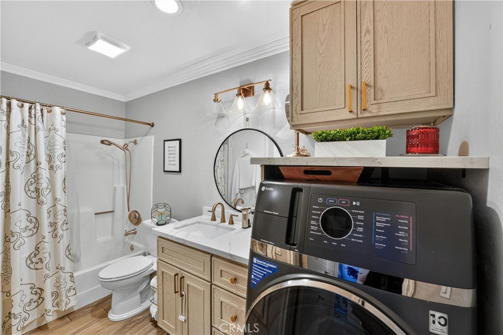 435 W 9th B3 Property Photo 18