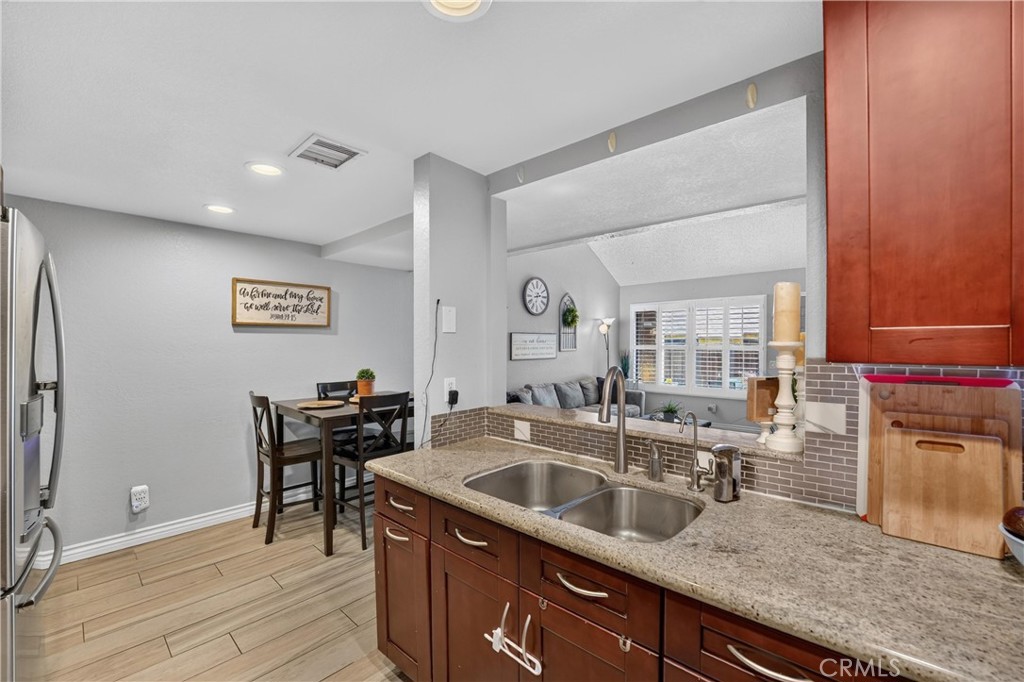 435 W 9th B3 Property Photo 19