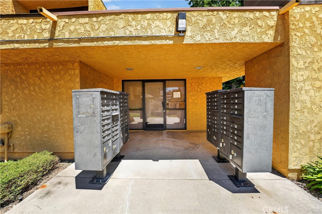 435 W 9th B3 Property Photo 31