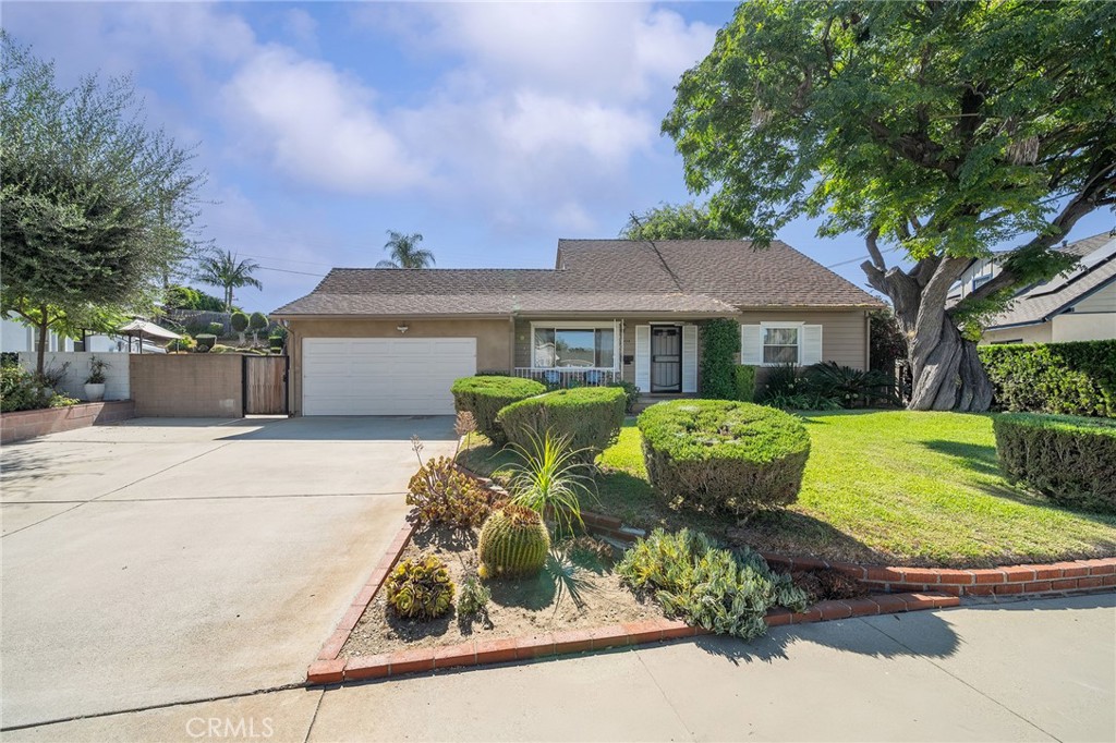 604 N Charter Property Photo 1