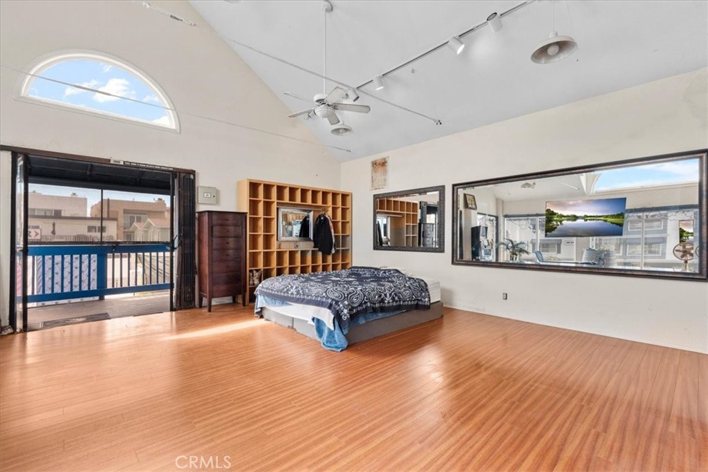 16927 Pacific Coast Property Photo 8