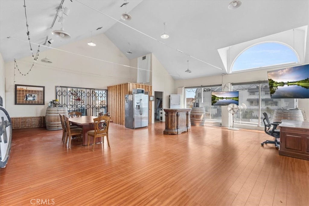 16927 Pacific Coast Property Photo 10