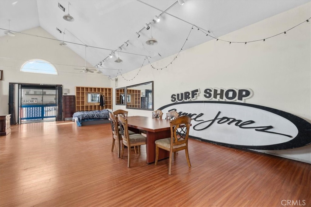 16927 Pacific Coast Property Photo 11