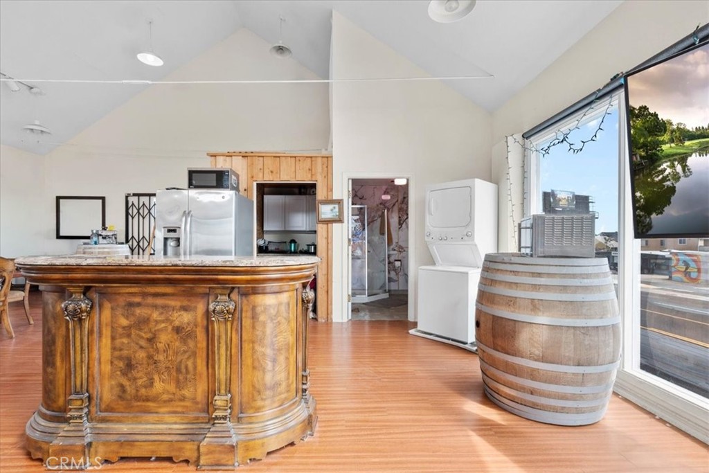 16927 Pacific Coast Property Photo 18